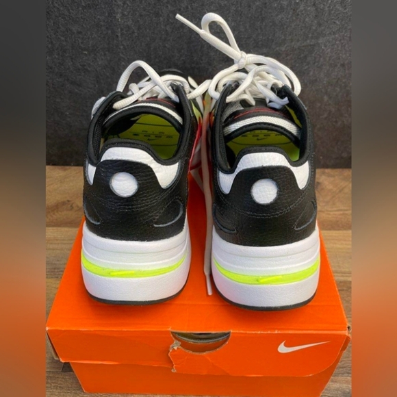 Nike WMNS Air Zoom Division Black Flash Crimson Sneakers Size 10 NWOT MSRP $100 - Picture 9 of 11